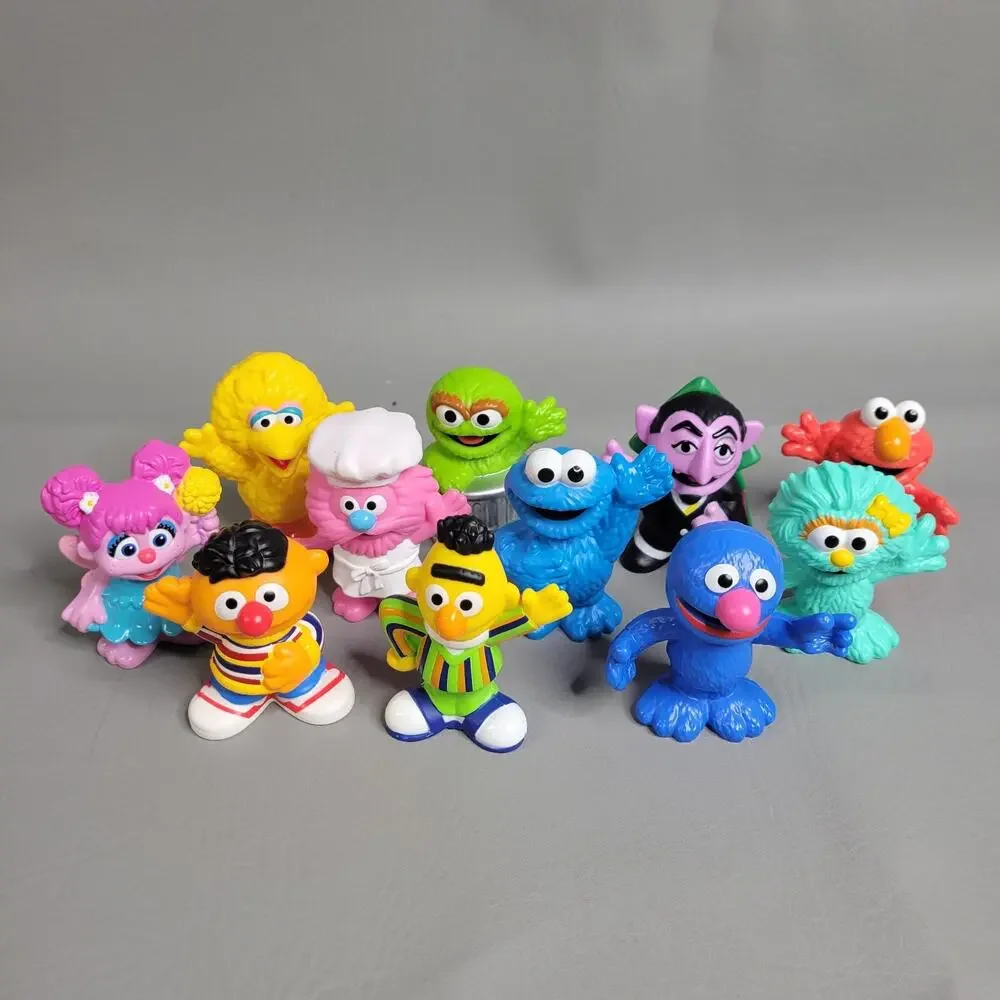 Sesame Street Workshop Lot Of 11 Figures 3” Tall Hasbro Cake Topper Elmo Grouch